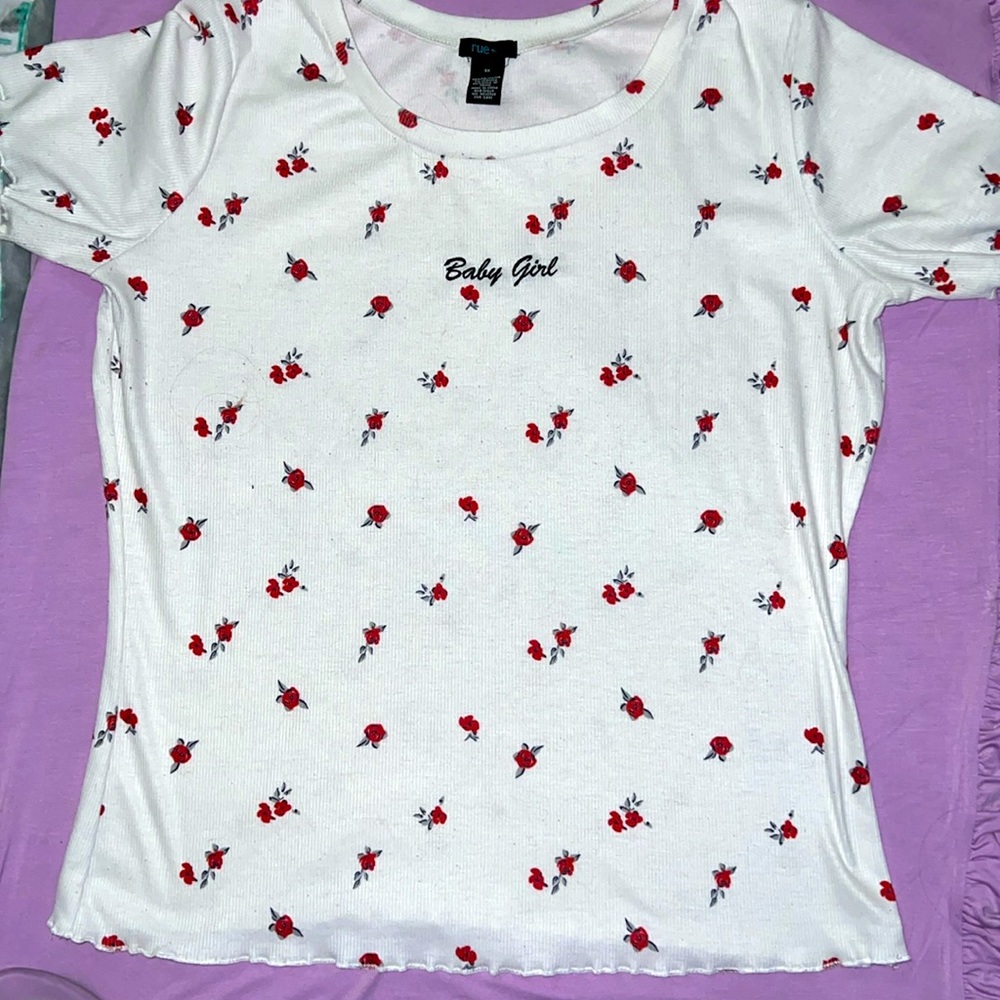 NWOT Baby Girl Scalloped White Ribbed Baby Tee w/ Roses Size 1X